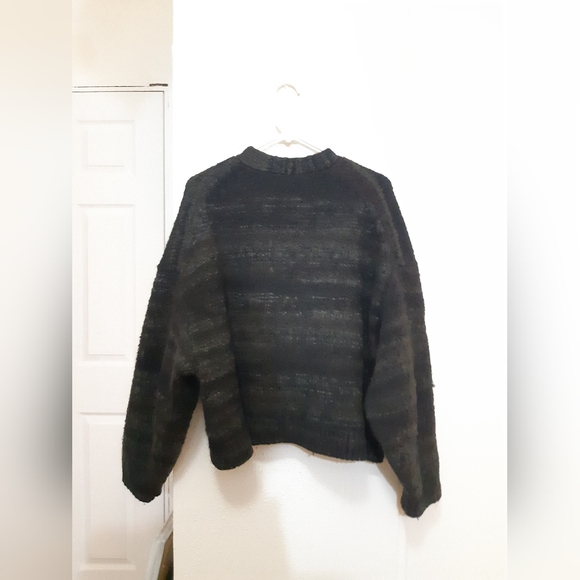 Aritzia Cardigan - Picture 10 of 13